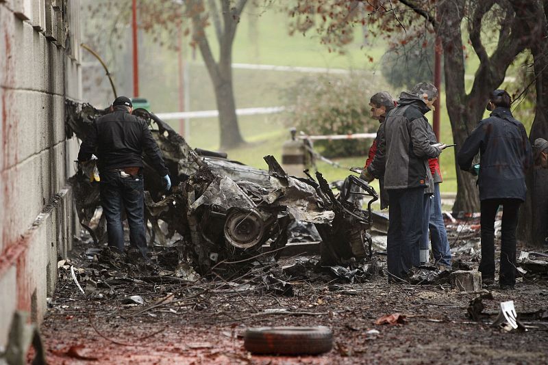 ETA coloca un coche bomba en la Universidad de Navarra