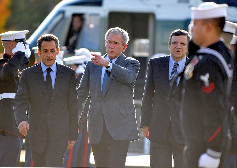 Bush, Sarkozy y Barroso ofrecen una rueda de prensa en Maryland