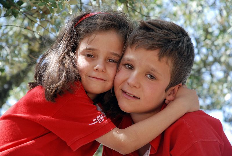 Victoria Eugenia y Felipe Juan Froilán ya posaron sin sus padres en las Navidades de 2007.