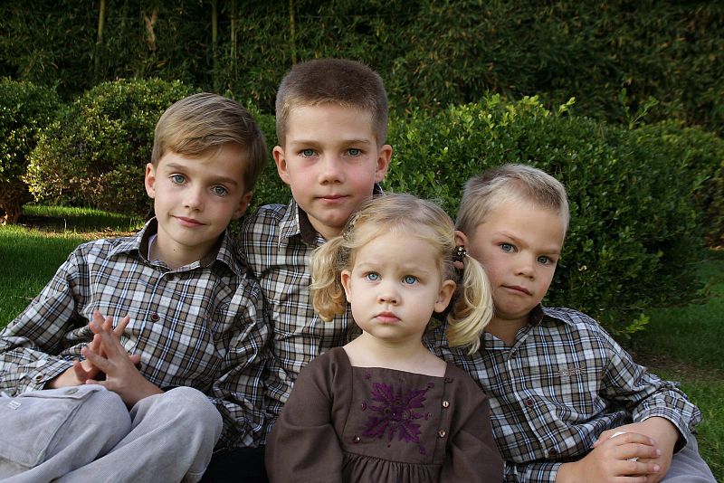 Los niños de la infanta Cristina, Pablo, Juan, Irena y Miguel, en la felicitación navideña de 2007.