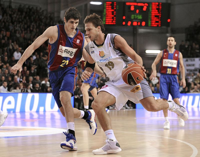 El alero turco del FC Barcelona Ersan Ilyasova ha cumplido con más que corrección dando el relevo a Navarro y Basile.