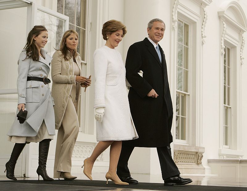 US President Bush and first lady depart White House for Inauguration ceremony.