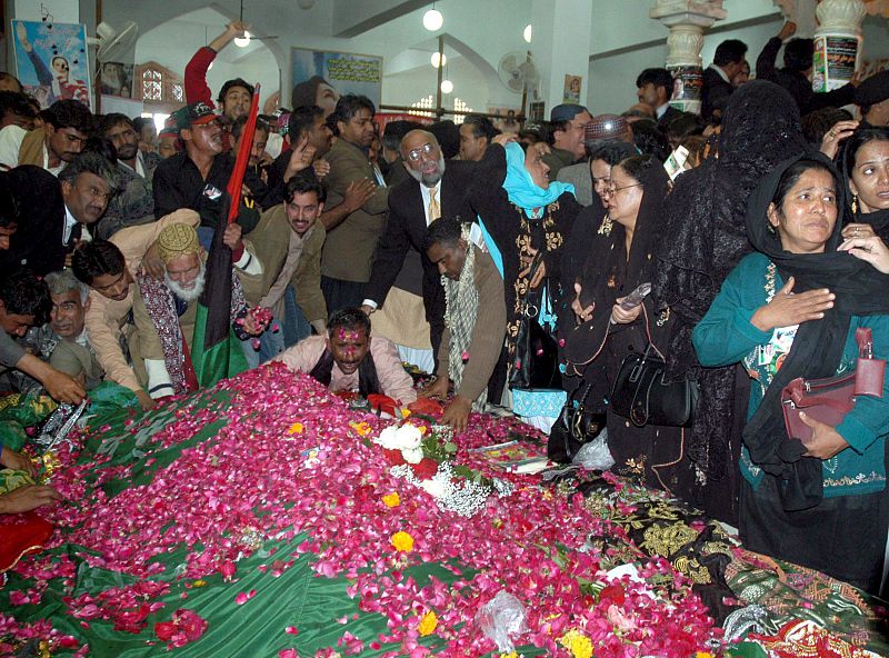 PRIMER ANIVERSARIO DEL ASESINATO DE BENAZIR BHUTTO