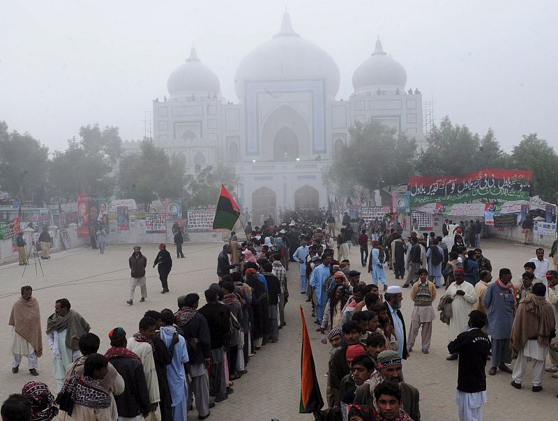 PRIMER ANIVERSARIO DEL ASESINATO DE BENAZIR BHUTTO