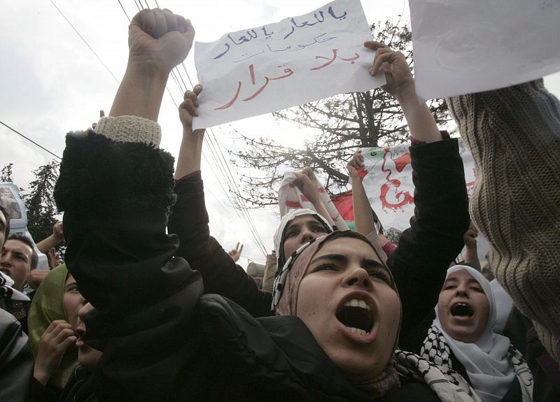 Estudiantes argelinos protestan por la ofensiva contra Gaza por parte de Israel. (03/01/09)