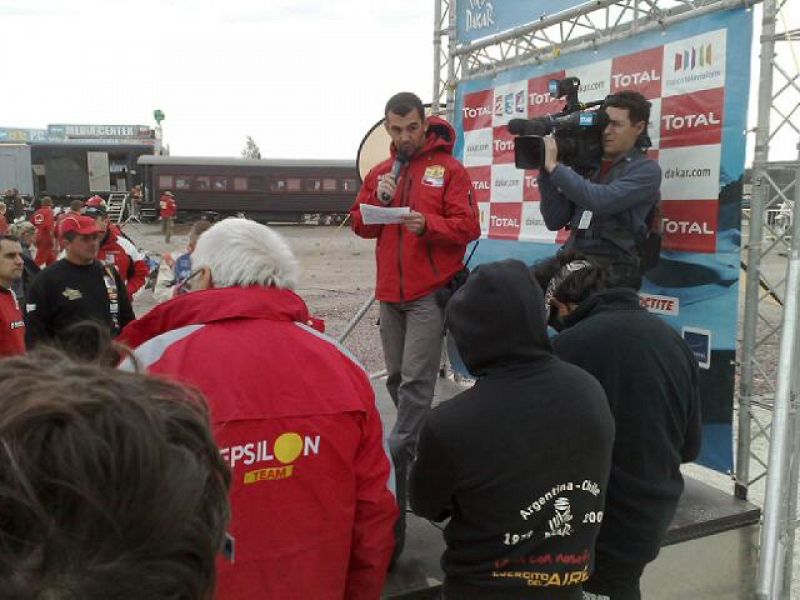 Briefing de los pilotos del Dakar.