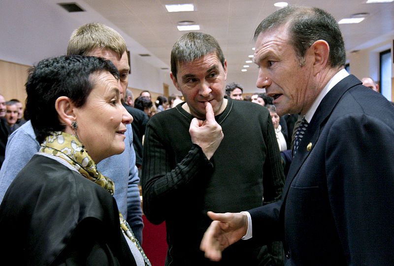 EL TRIBUNAL ARCHIVA EL CASO CONTRA IBARRETXE, LÓPEZ, ARES Y BATASUNA