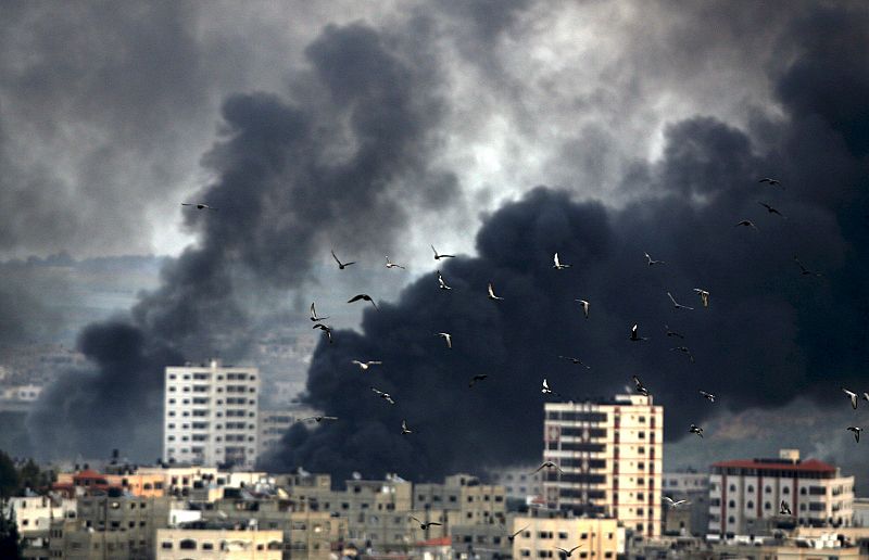 El primer ministro israelí, Ehud Olmert, ordenó que siga la ofensiva en Gaza y aseguró que "están cerca" los "objetivos" marcados en la Franja.