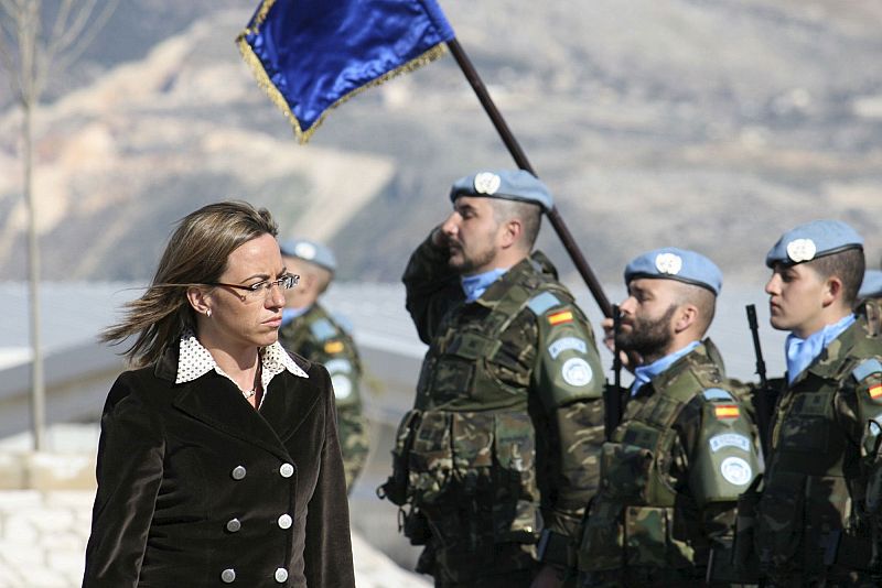 La ministra de Defensa, Carme Chacón, ha querido visitar la base española en El Líbano para intensificar los esfuerzos para conseguir un alto el fuego en Gaza.