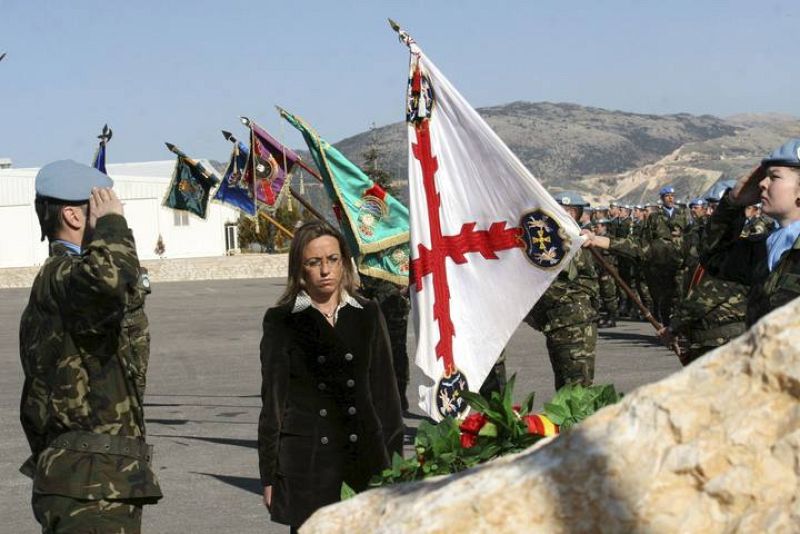 CARME CHACON EN EL LIBANO