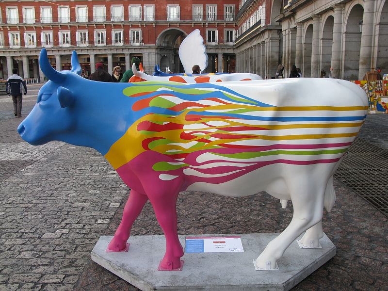 La vaca abandon se encuentra situada en la Plaza Mayor