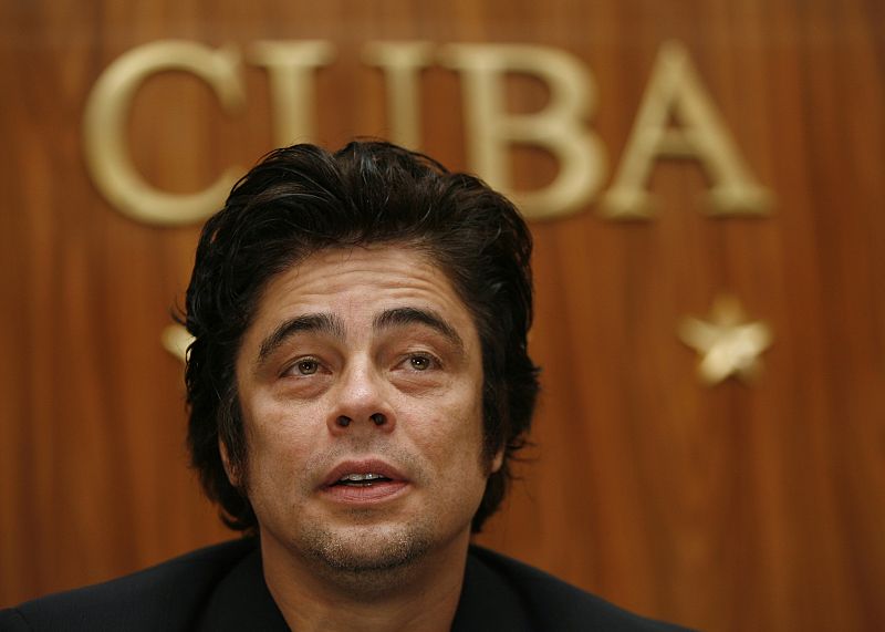 Puerto Rican actor Benicio Del Toro talks to the media during a news conference for the film "Che" in Havana