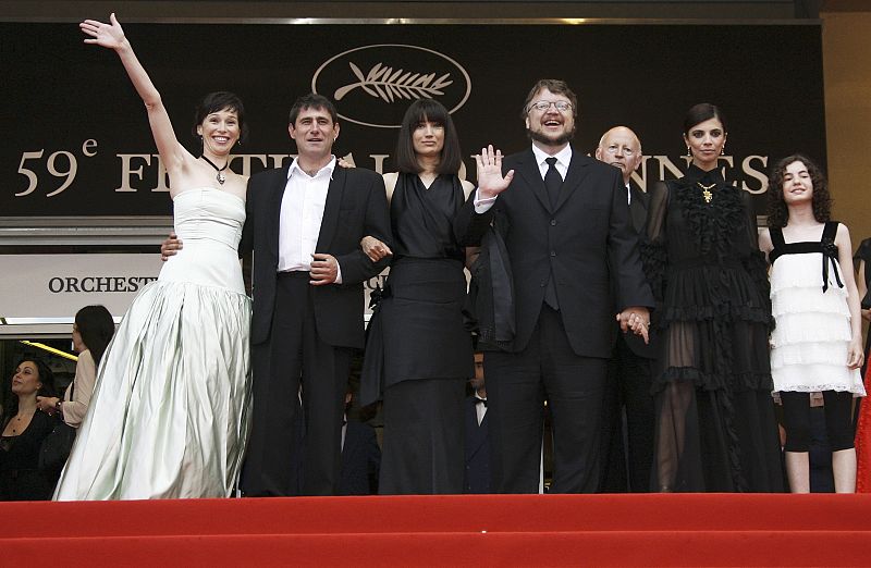 Mexican director Del Toro arrives with cast members for screening of 'El Laberinto Del Fauno' at 59th Cannes Film Festival