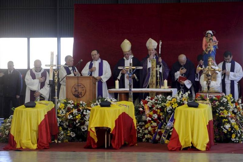 EL FUNERAL EN LA BASE AÉREA DE LOS LLANOS