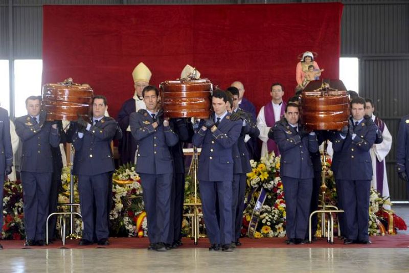 EL FUNERAL EN LA BASE AÉREA DE LOS LLANOS