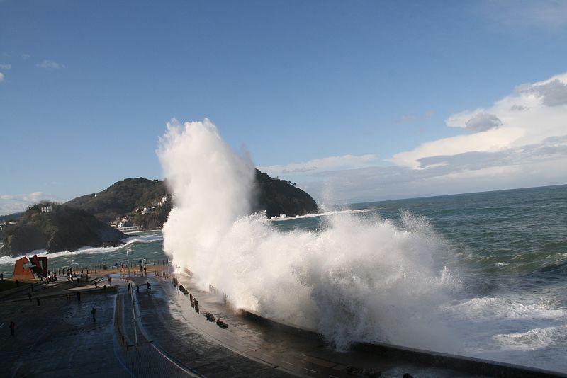 Fuerte oleaje en San Sebastián, Guipúzcoa. 22/01/2009