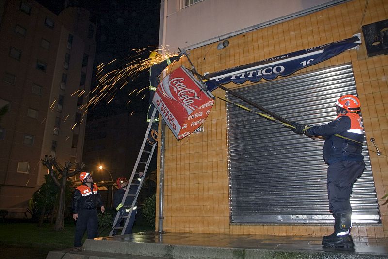 DISPOSITIVO ESPECIAL EN A CORUÑA POR FUERTES VIENTOS