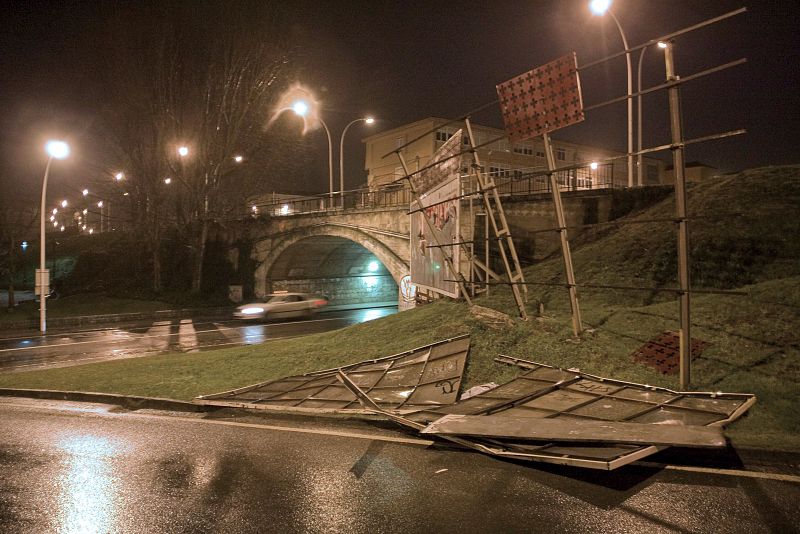 DISPOSITIVO ESPECIAL EN A CORUÑA POR FUERTES VIENTOS