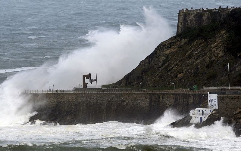 FUERTE TEMPORAL DE VIENTO EN SAN SEBASTIÁN