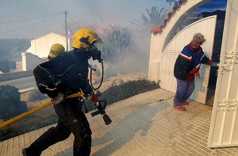 INCENDIO EN LA NUCIA, ALICANTE