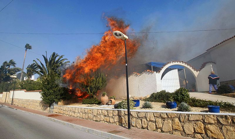 INCENDIO EN LA NUCIA, ALICANTE