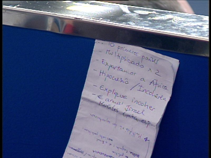 Guión que uno de los asistentes al programa ha elaborado a la hora de formular su pregunta al Presidente