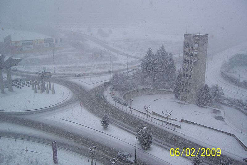 En Burgos nieva desde las 8:00 horas de esta mañana.
