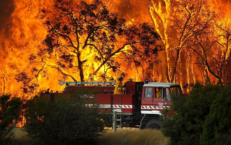 INCENDIO FORESTAL AL ESTE DE MELBOURNE