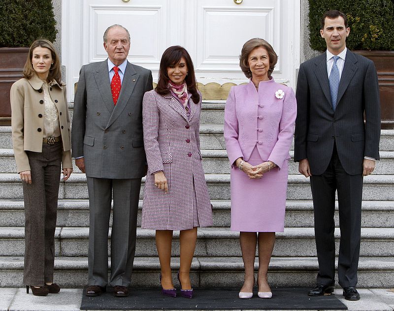 Los Reyes y los Príncipes con la Presidenta de Argentina