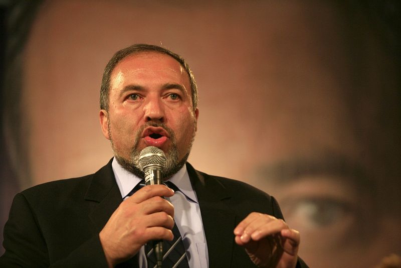 Es este hombre, Avigdor Liberman, se ha convertido en la clave del futuro de Israel y de él depende quién será el próximo presidente estadounidense.