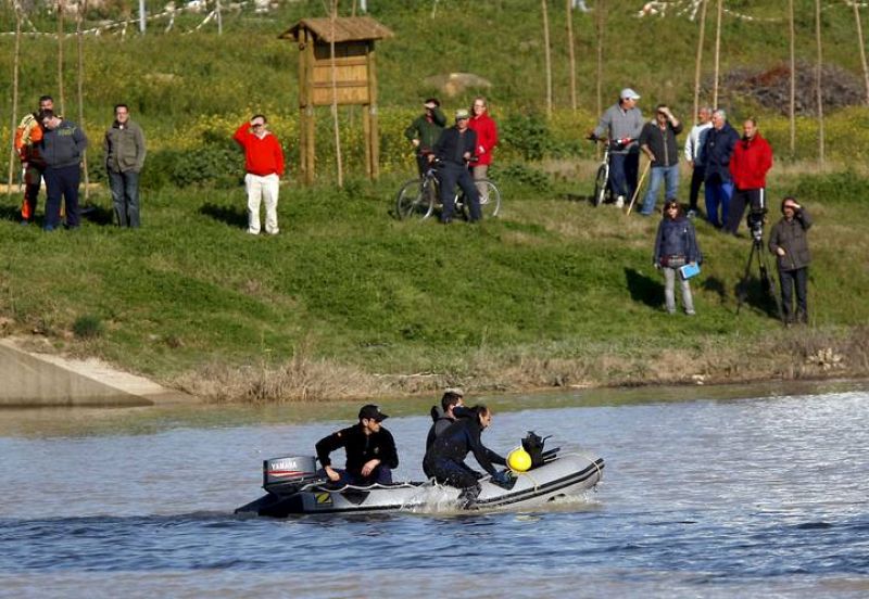 BUSCAN EL CADÁVER DE MARTA DEL CASTILLO EN 80 KILÓMETROS DEL RÍO ENTRE SEVILLA Y SANLÚCAR