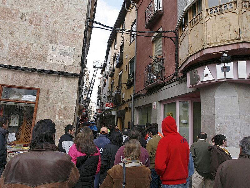 MUERTOS SON 2 ADULTOS Y 2 NIÑOS DE MISMA FAMILIA, CON PADRE EN ESTADO CRÍTICO