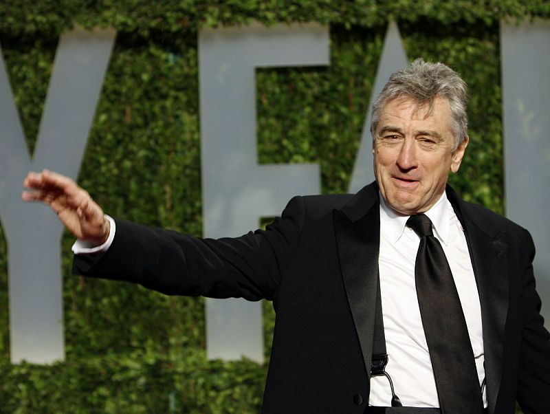 Actor Robert De Niro arrives at 2009 Vanity Fair Oscar Party in West Hollywood