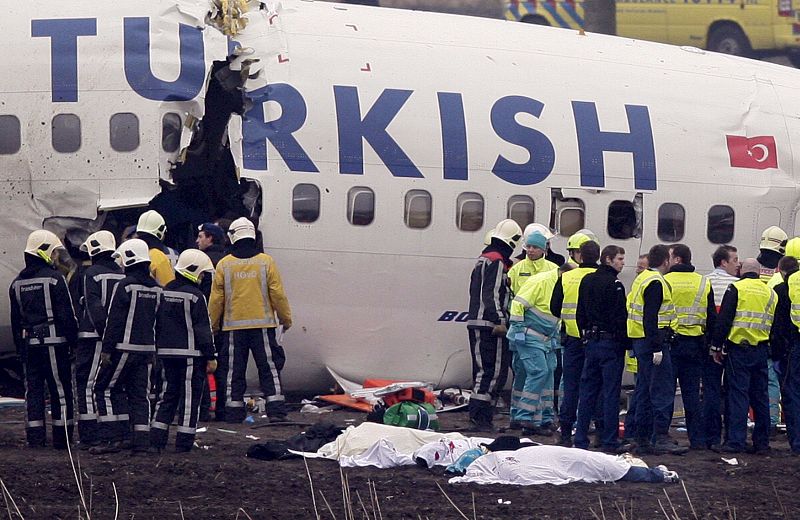 Vícitmas del avión de pasajeros de Turkish Airline accidentado en Amsterdam