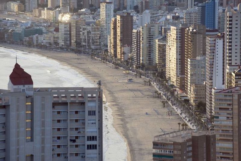 La ciudad de Benidorm acoge los partidos de la Copa Davis entre España y Serbia. 