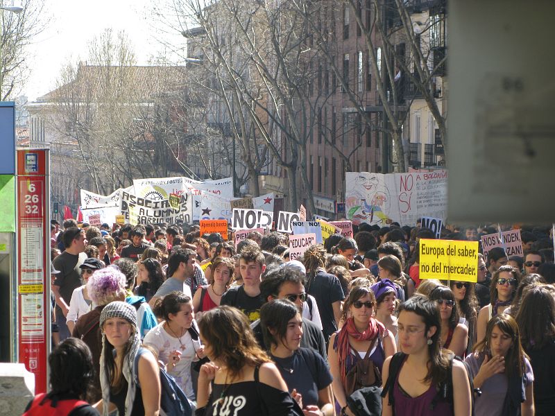 La calle Atocha, de Madrid, tomada por los estudiantes