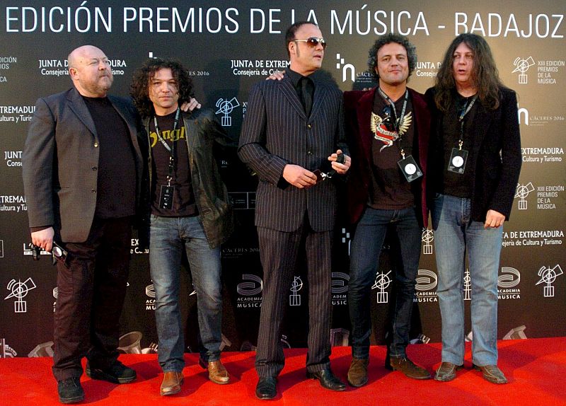 Los integrantes del grupo M-Clan, que recibieron el galardón al Mejor Álbum de Rock,