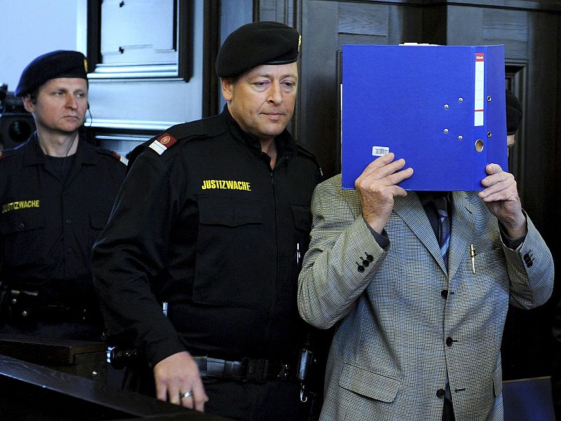 COMIENZA EL JUICIO CNTRA EL "MONSTRUO DE AMSTTETEN"