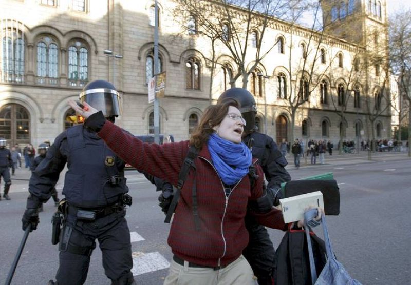 Otros 16 manifestantes han sido denunciados por desobediencia.