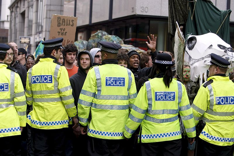 Gordon Brown ha advertido que no permitirá la violencia ni la intimidación