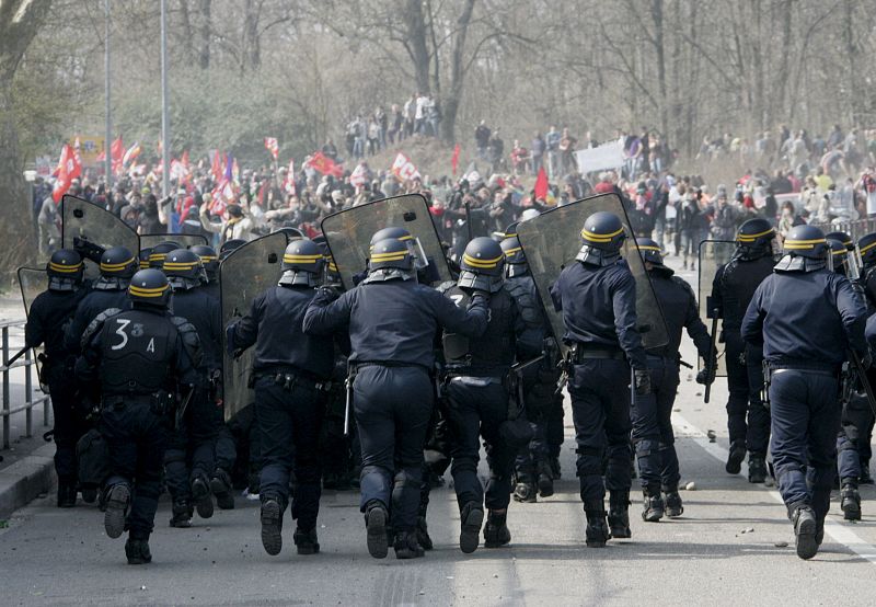 MANIFESTACIÓN DE ACTIVISTAS CONTRARIOS A LA OTAN EN ESTRASBURGO