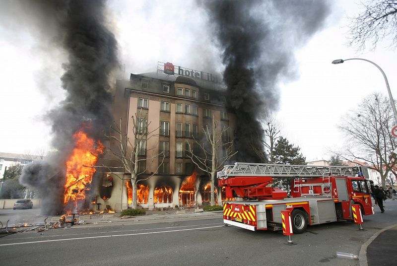 MANIFESTACIÓN DE ACTIVISTAS CONTRARIOS A LA OTAN EN ESTRASBURGO