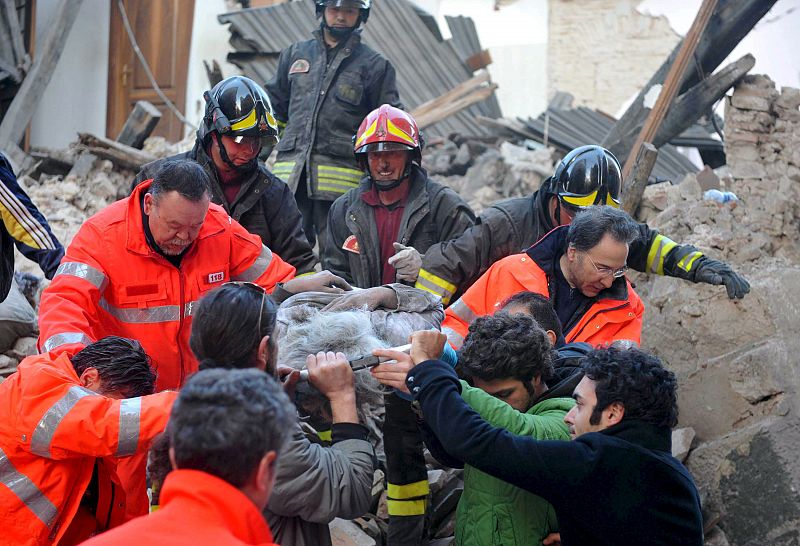 MÁS DE UNA DECENA DE MUERTOS A CAUSA DEL TERREMOTO DE 5,8 GRADOS RICHTER EN ITALIA