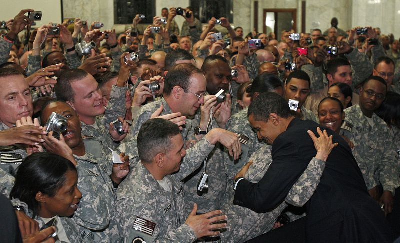 Obama en el Campamento Victoria, en Bagdad