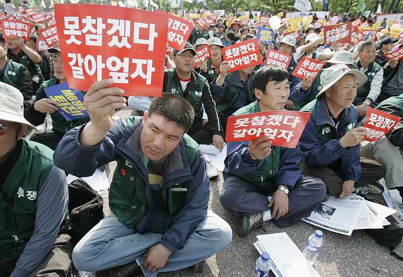 Unionised workers take part in May Day rally denouncing Lee government's economic policies in Seoul