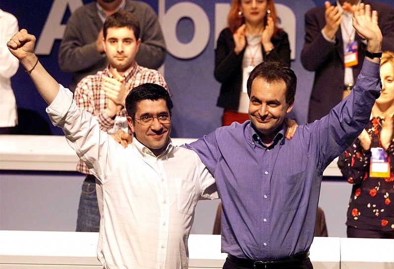 En 2002, López e Ibarretxe eran dos aspirantes. Siete años después, han logrado éxito con formando un equipo que promete un nuevo futuro en Euskadi.