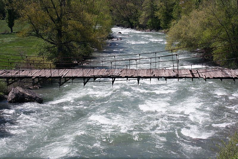 Rio Noguera Pallaresa en Baro, Lleida.(05/05/09)