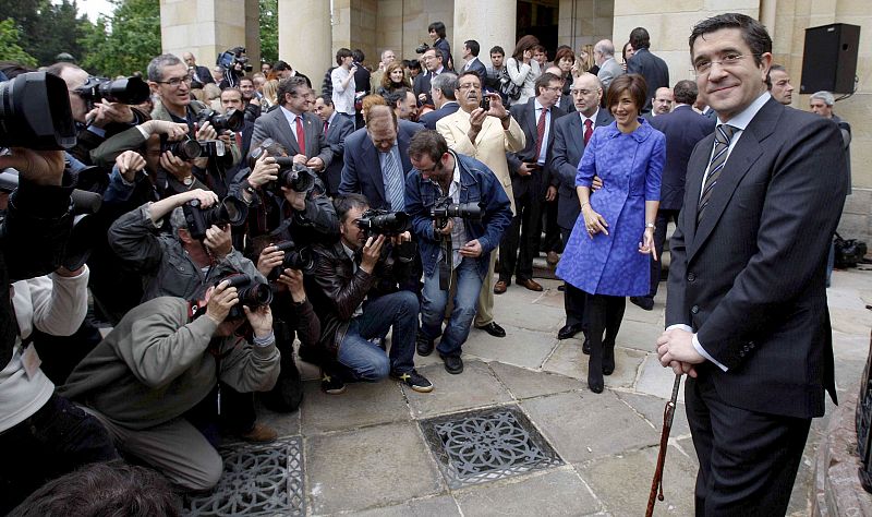 López posando para la prensa