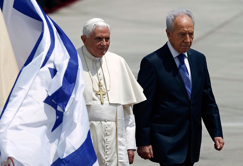 El papa Benedicto XVI llega a Israel