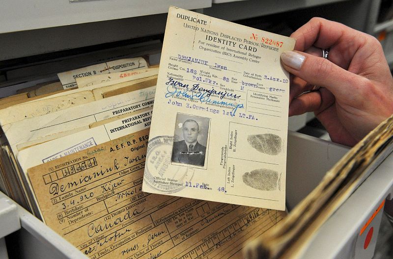 Documento perteneciente del presunto criminal de guerra nazi Ivan 'John' Demjanjuk